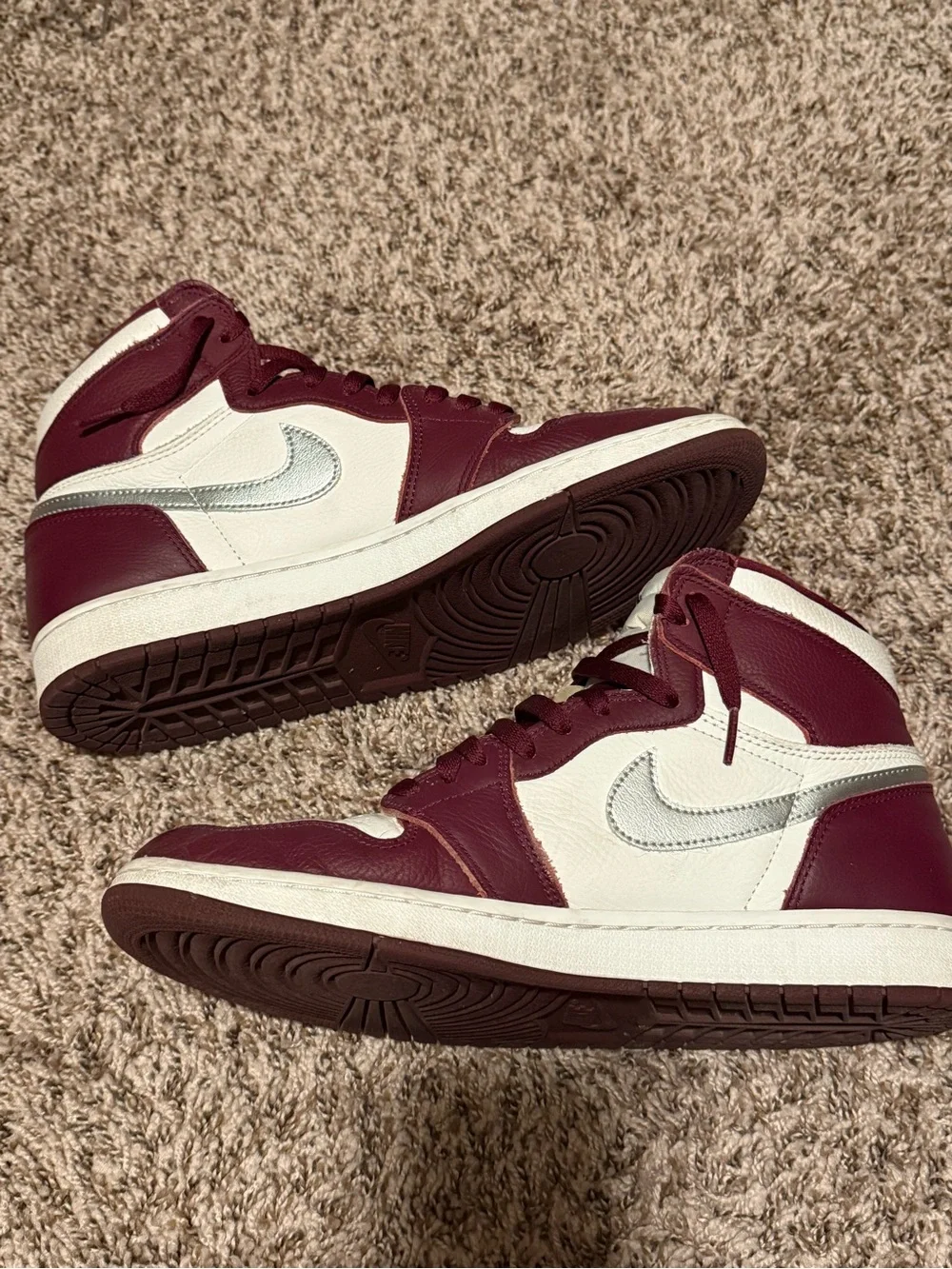 Jordan 1 High Retro OG Burgundy